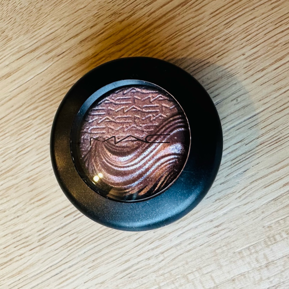 MAC Cosmetics Smokey Mauve Eyeshadow